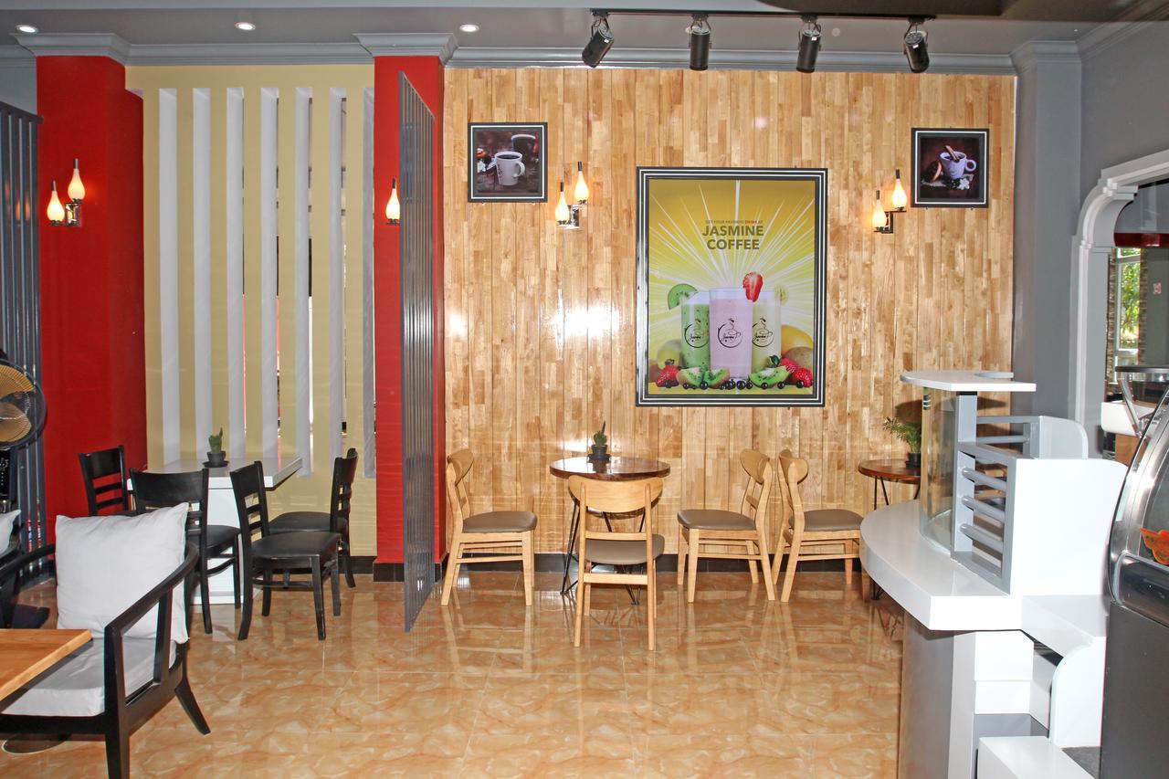 Jasmine Hotel& Sky Bar Battambang Exterior foto