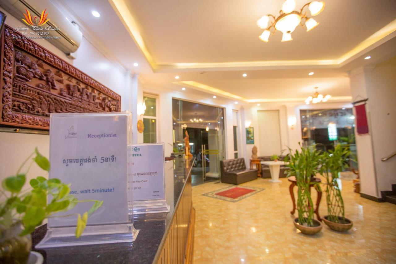 Jasmine Hotel& Sky Bar Battambang Exterior foto